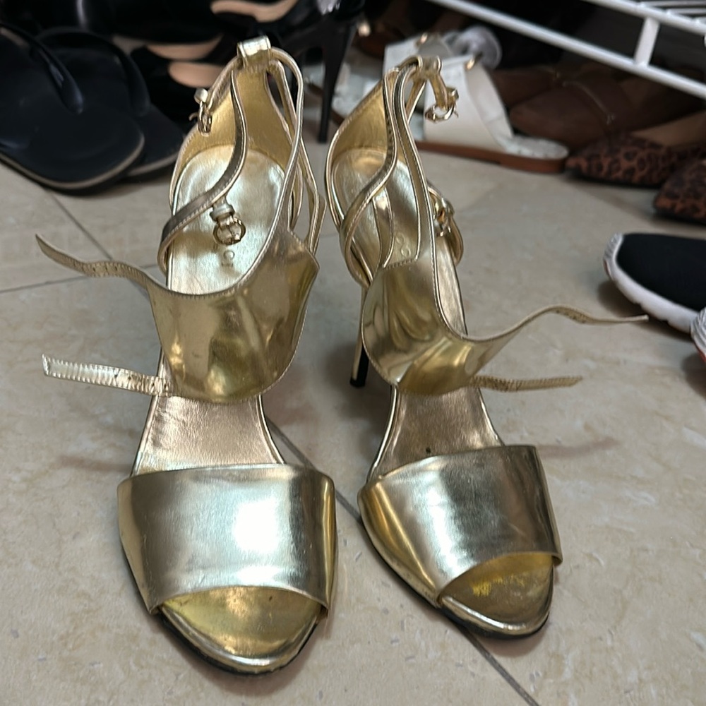 Gucci gold sandal size 8.5